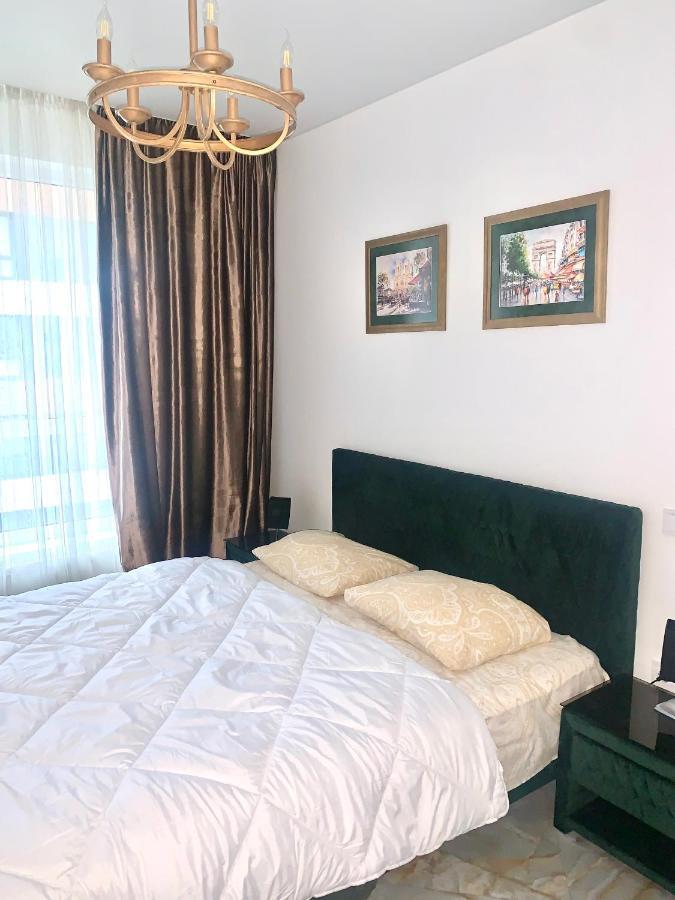 4-Room Jacuzzi Apartment Lviv Ngoại thất bức ảnh